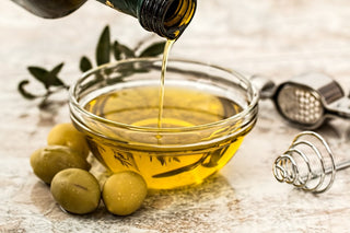 Benefits of Jojoba Oil for Hair - OMAKAZI BEAUTY